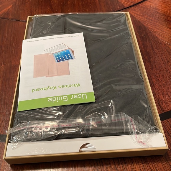 Wireless keyboard and case - Picture 3 of 9